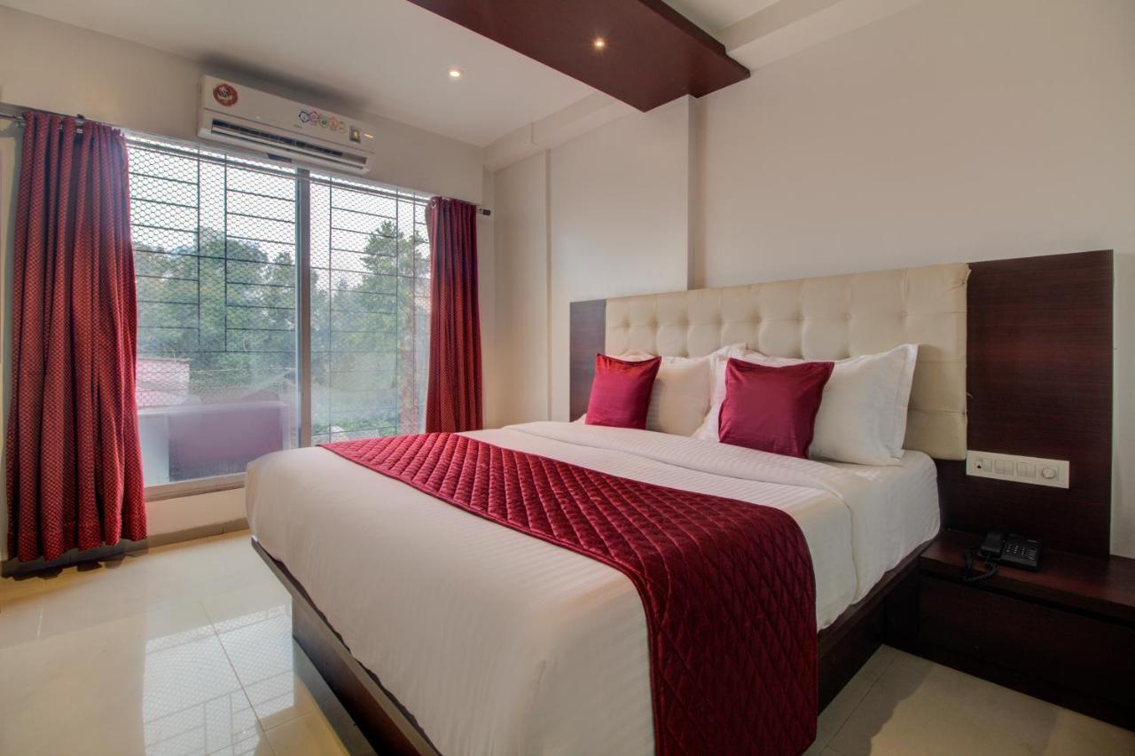 Hotel Malad Inn Opposite Malad Railway Station Bombay Extérieur photo